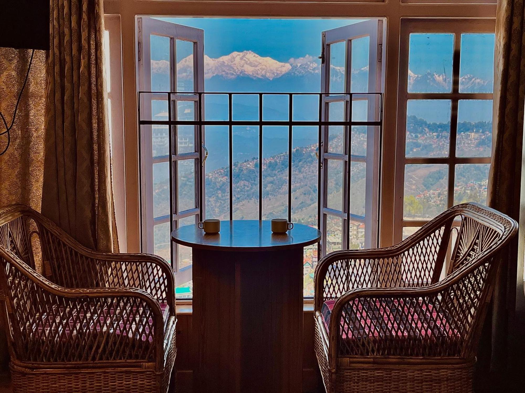 Himalayan Gorkha Retreat II Free Parking 호텔 다르질링 외부 사진